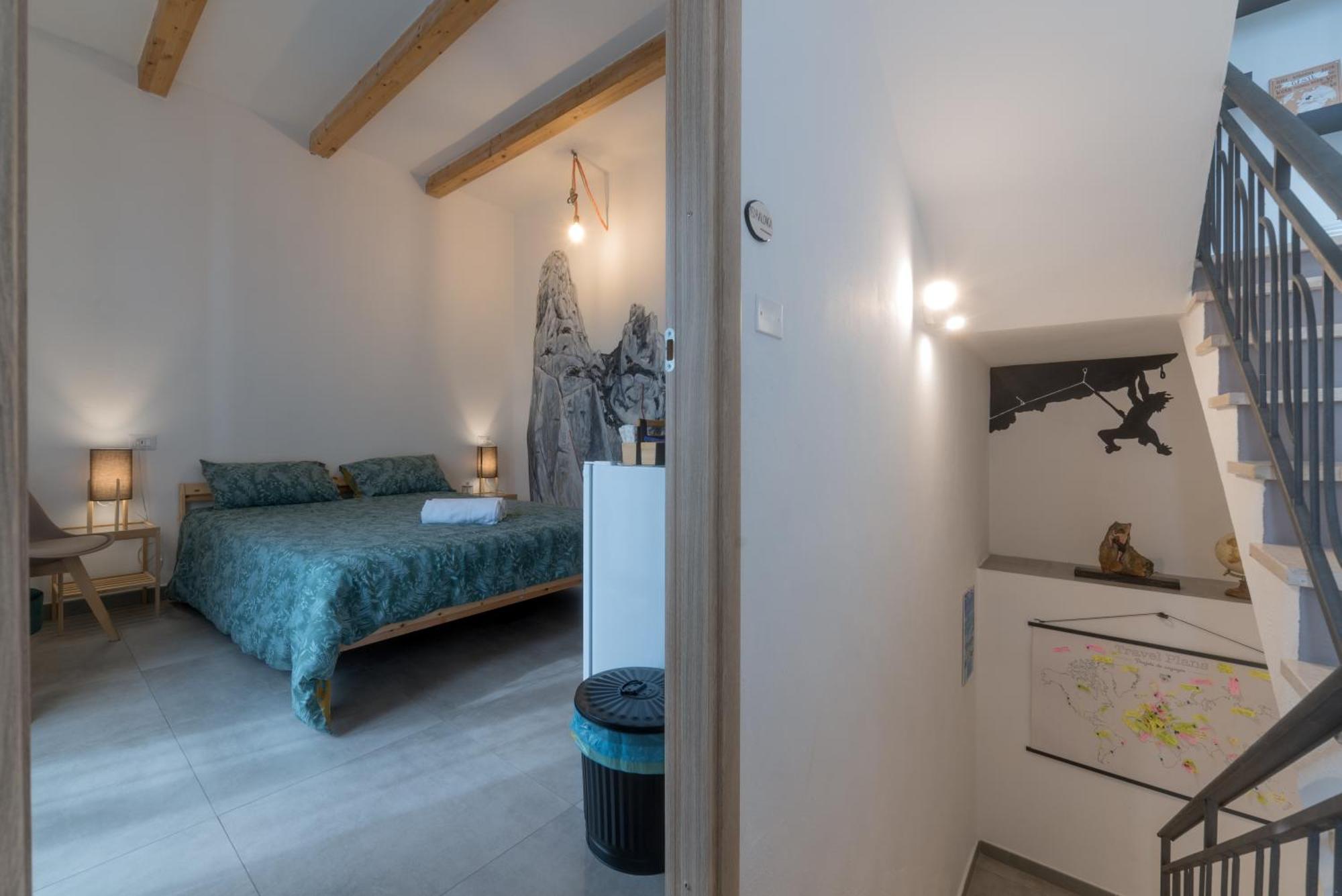 Hotel Bedandclimbing Baunei Esterno foto